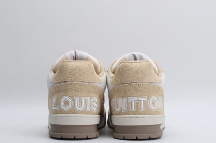 Louis Vuitton Trainer Beige White