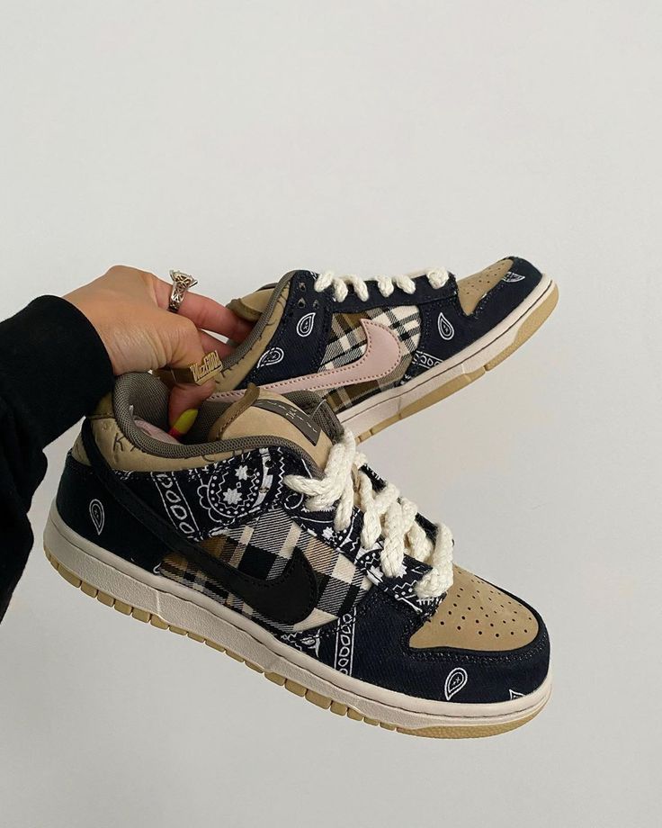 Travis Scott x Dunk Low Premium QS SB 'Cactus Jack'